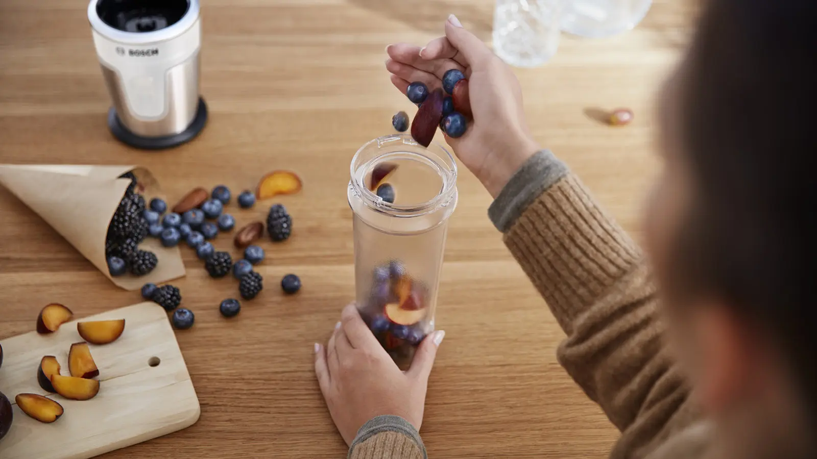 Bosch MMBM7G2M VitaStyle Mixx2Go Blender 350W White product view 8