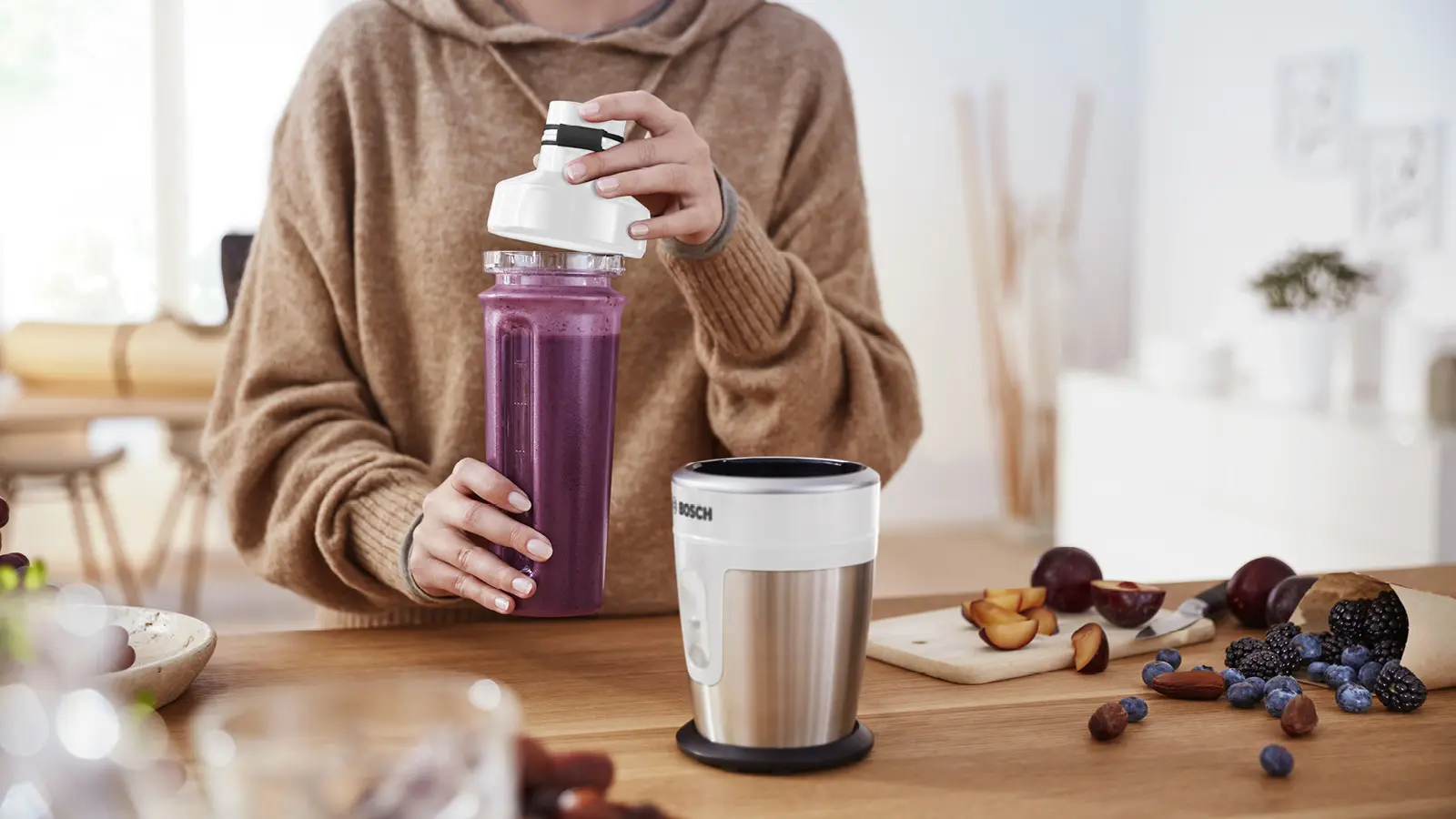 Bosch MMBM7G2M VitaStyle Mixx2Go Blender 350W White product view 12