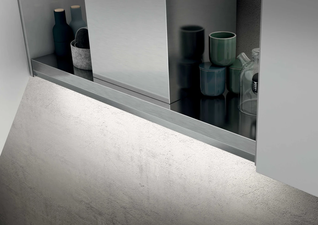 Elica BOXIN LX/IX/A/90 90cm hood in stainless steel at Tahboub Appliances Jordan