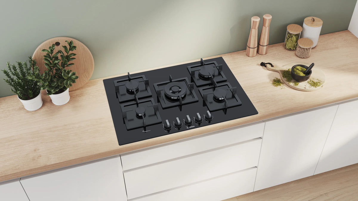 Bosch PPQ7A6B20 black tempered-glass gas hob alternative product view