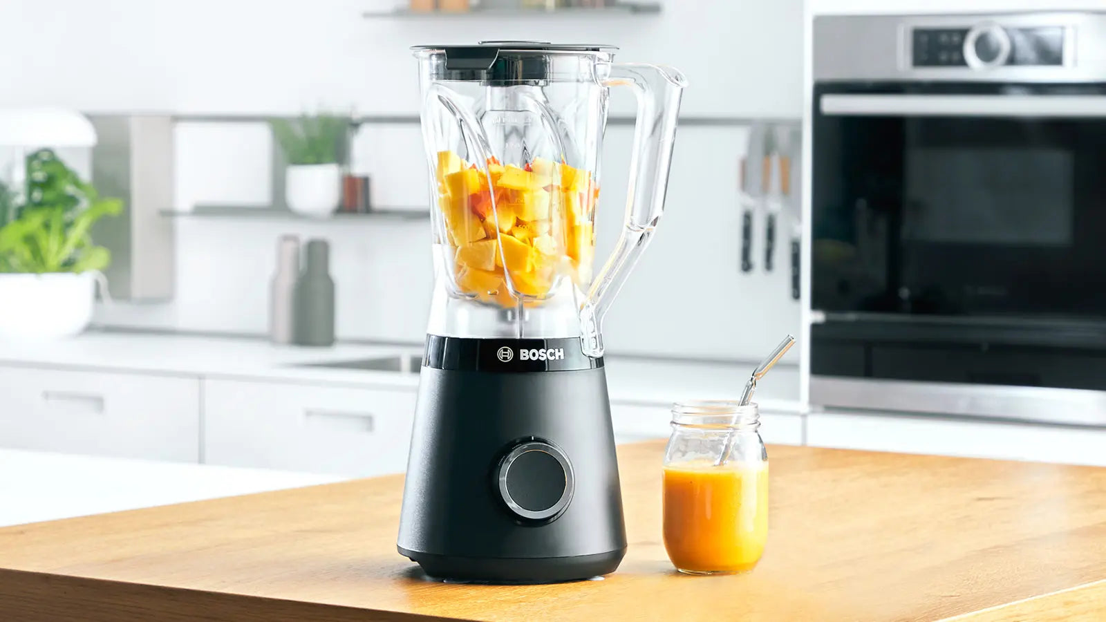 Bosch MMB6141B VitaPower Series 4 Blender 1200W Black product view 4