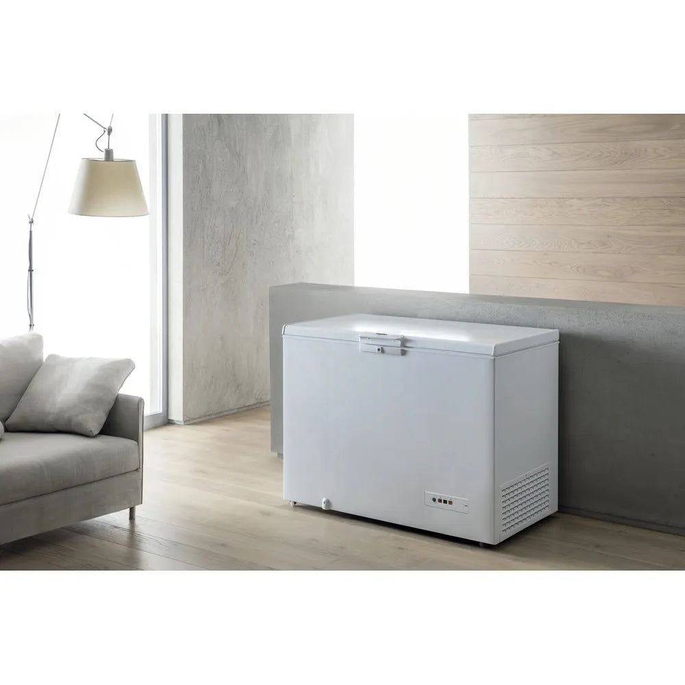 Whirlpool WHM3911 390 L white chest freezer product gallery image 4