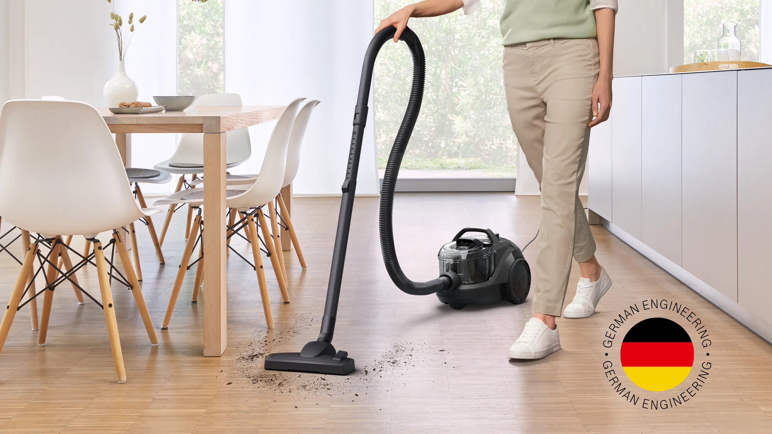 Bosch BGC21X300 Series 4 - Bagless Vacuum Cleaner (Black) product view 2