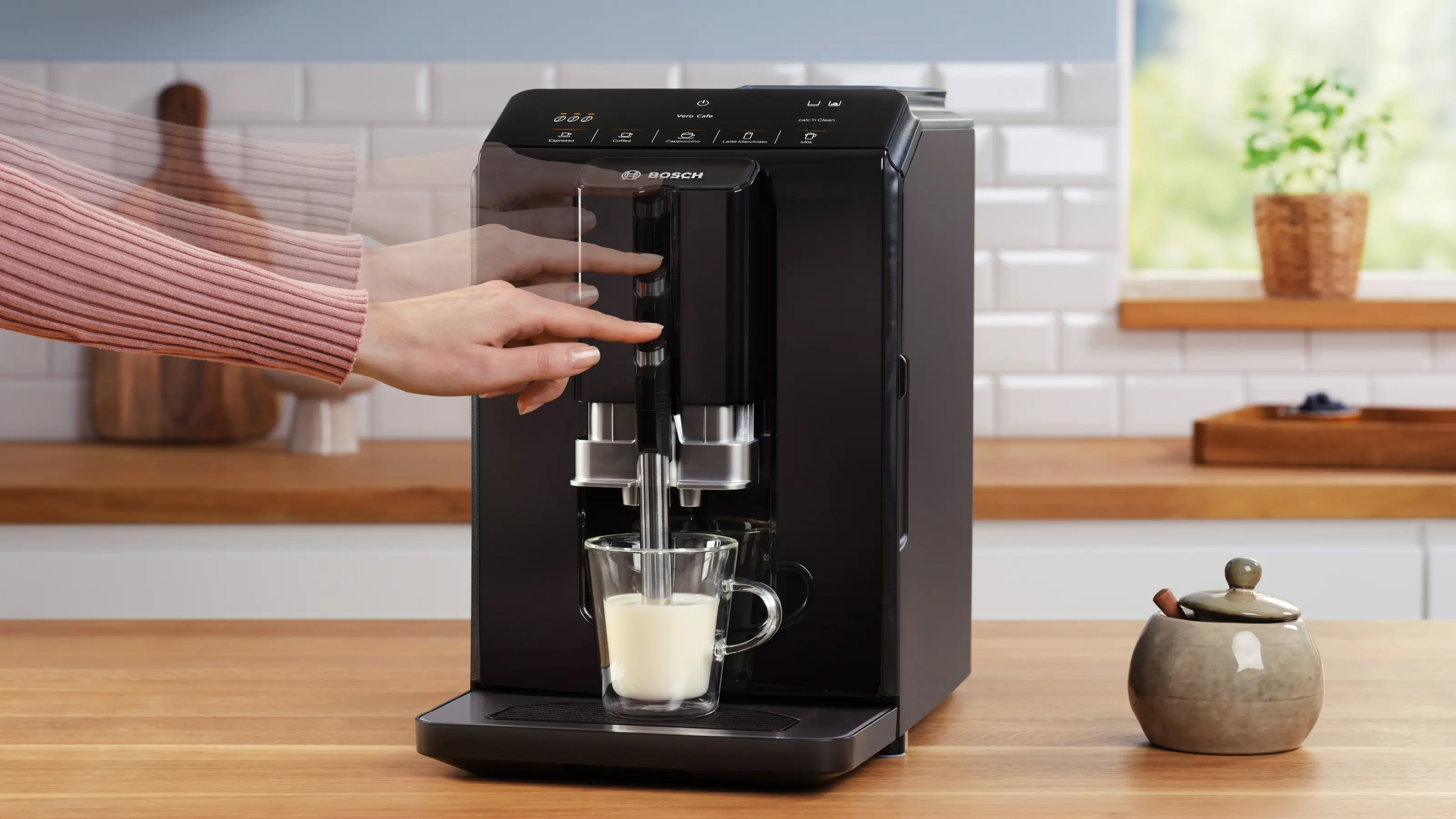 Bosch TIE20119 Series 2 VeroCafe Fully Automatic Coffee Machine Piano Black product view 3