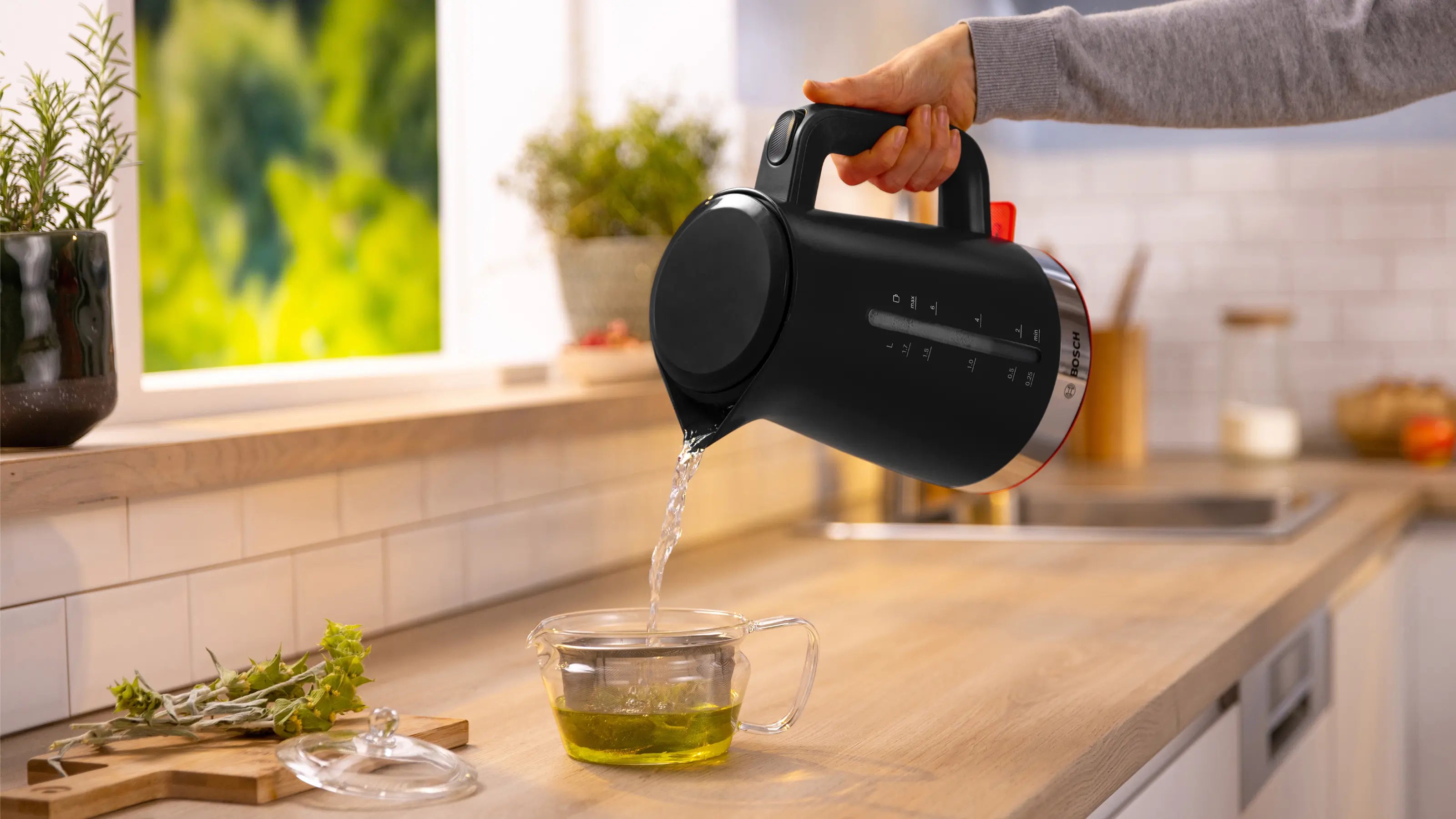 Bosch TWK4M223 MyMoment Water Kettle 1.7L 2400W Black product view 9