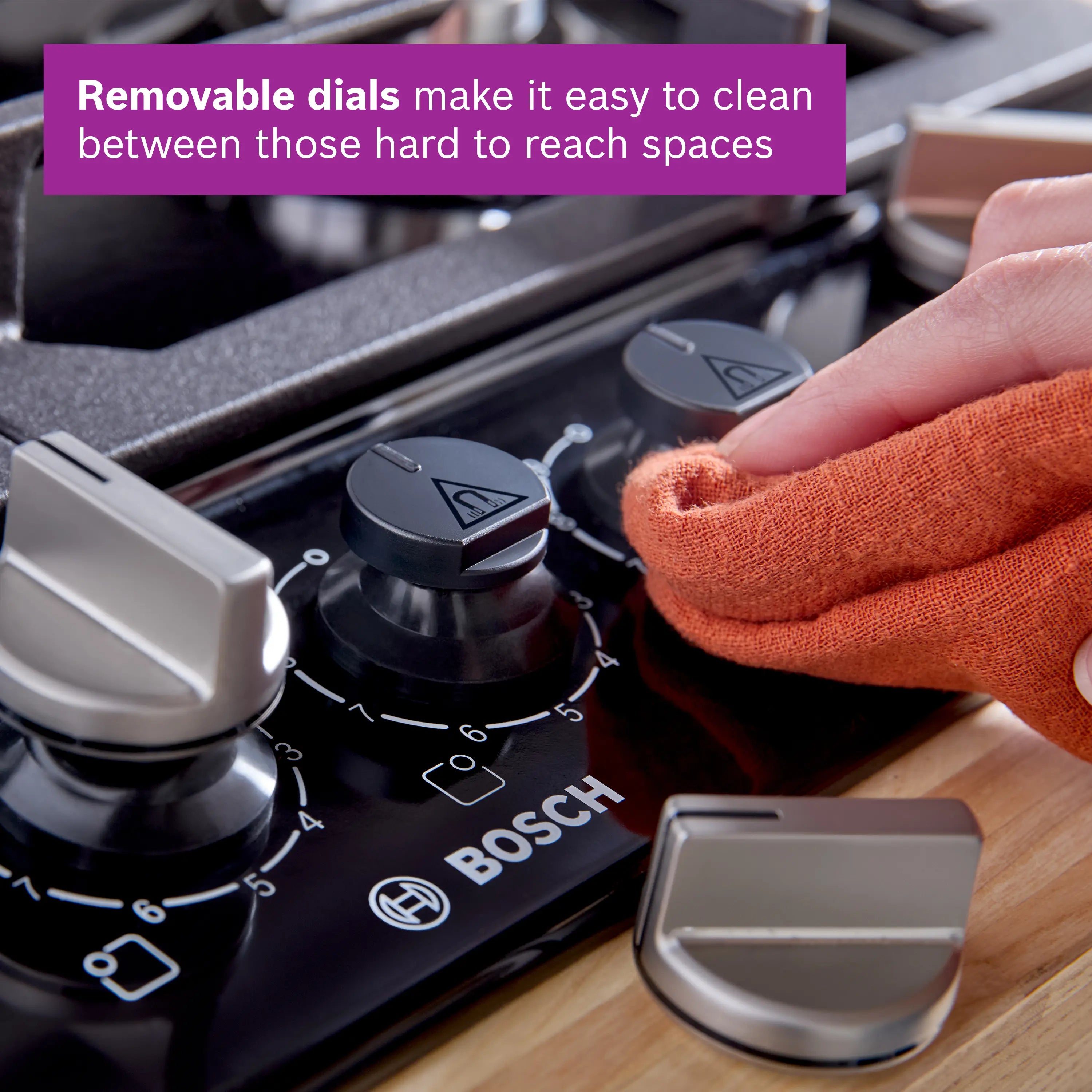 Bosch removable dials easy-cleaning content image for PPM9A6I40