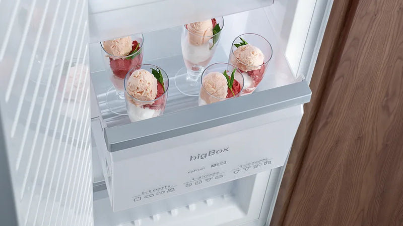 Integrated Freezer <60cm> 213Lit