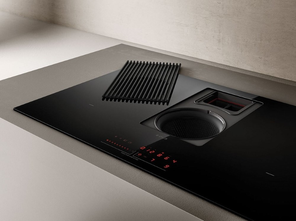 Elica NIKOLATESLA PRIME 83cm induction hob with integrated extractor in black glass at Tahboub Appliances Jordan - view 5