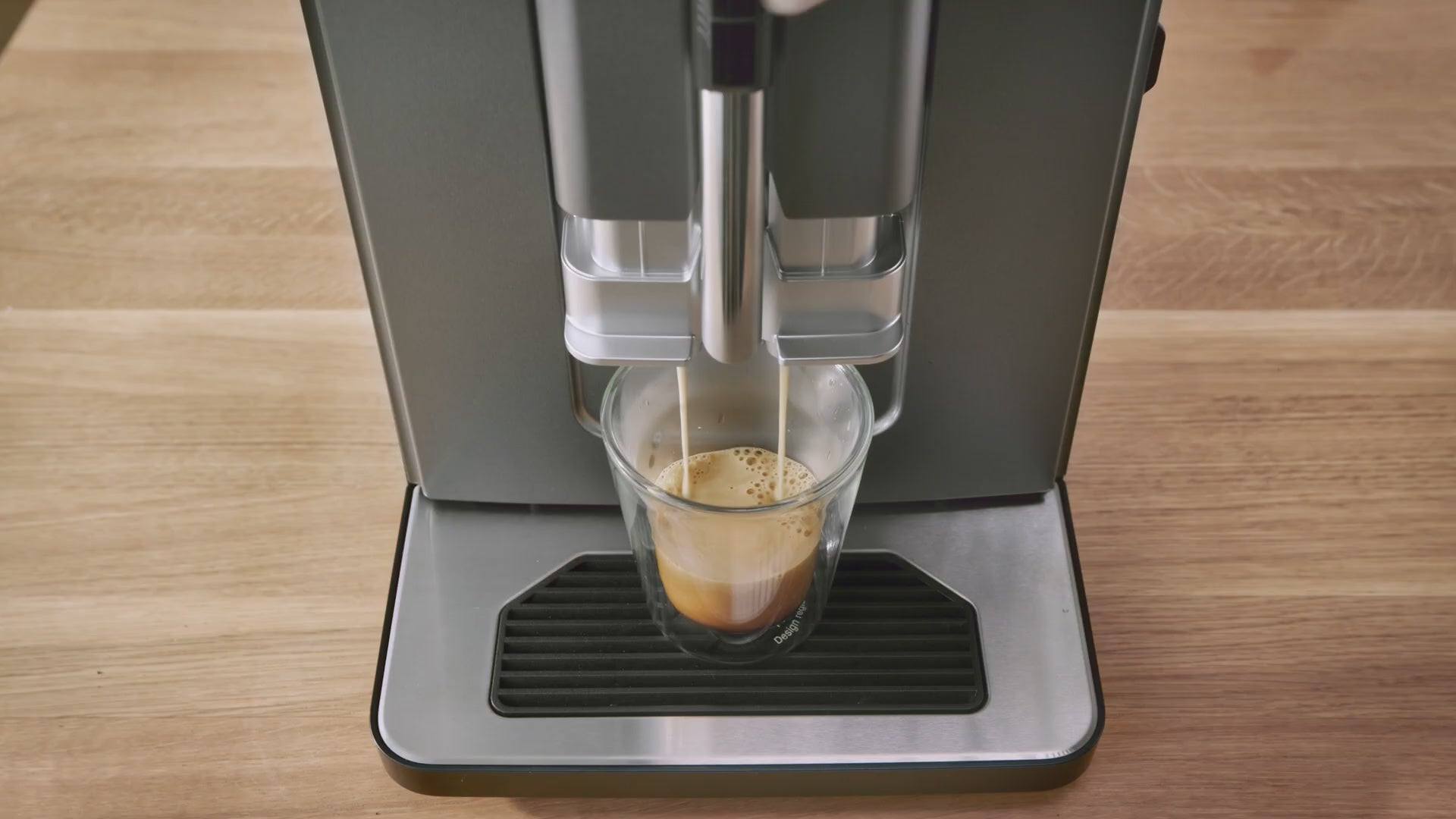 Bosch TIE20119 Series 2 VeroCafe Fully Automatic Coffee Machine Piano Black product video