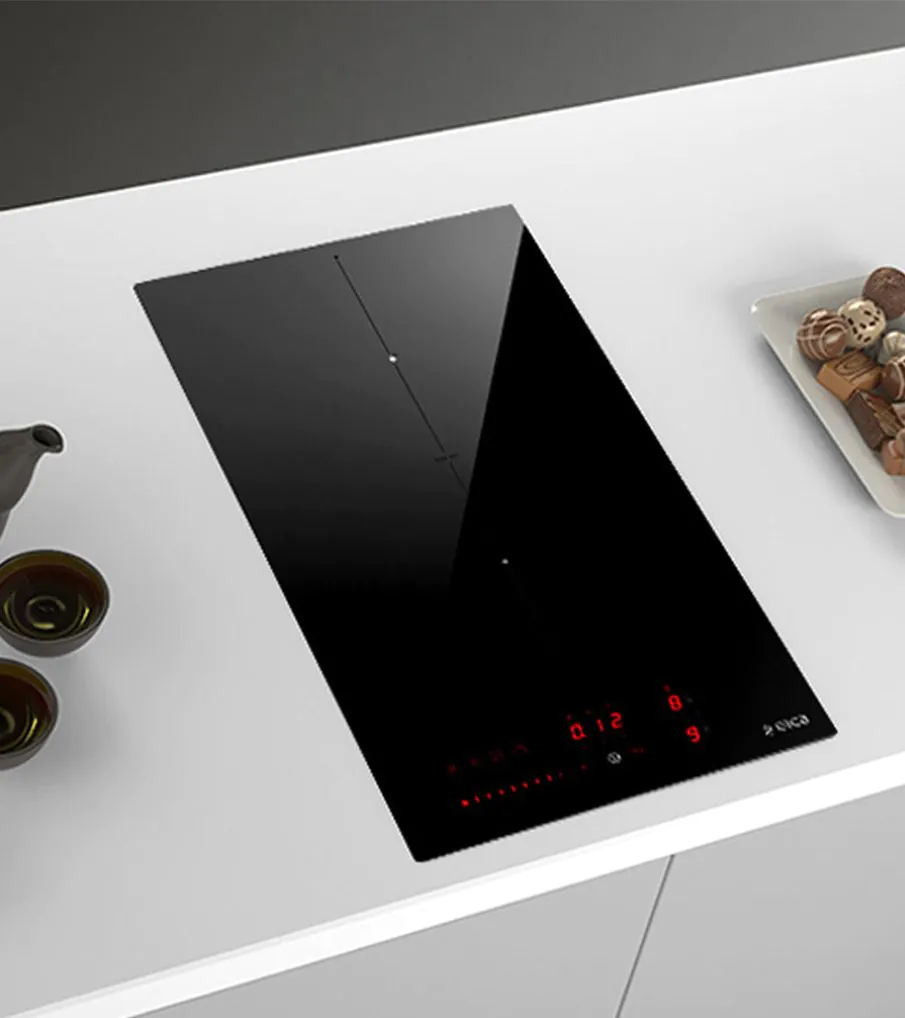 Elica RATIO 302 PLUS BL 30cm hob in black glass at Tahboub Appliances Jordan