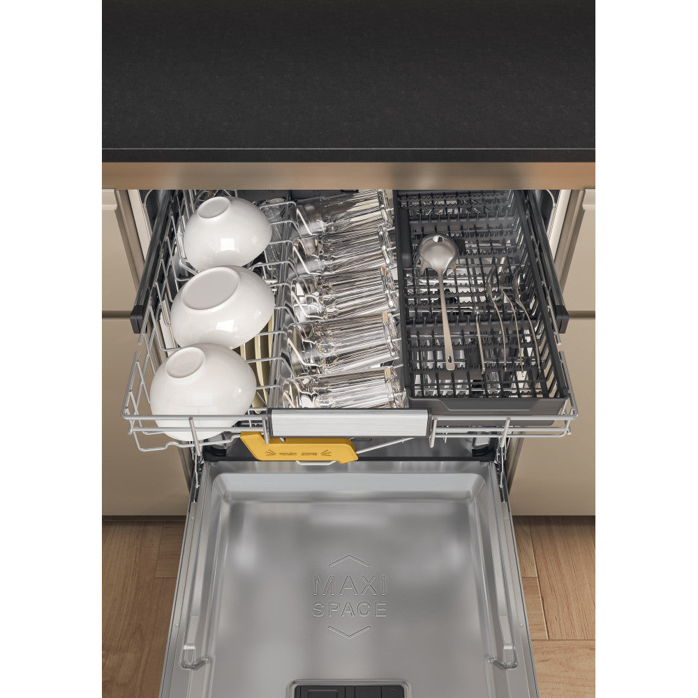 Whirlpool W8I HF58 TU UK fully integrated dishwasher product gallery image 15