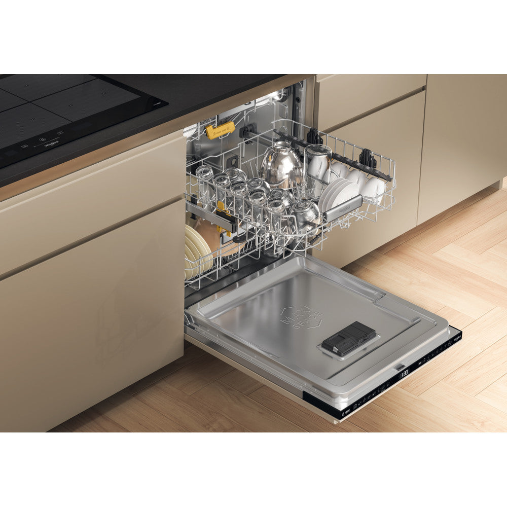 Whirlpool W8I HF58 TU UK fully integrated dishwasher product gallery image 18
