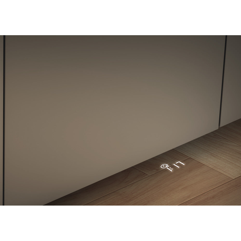 Whirlpool W8I HF58 TU UK fully integrated dishwasher product gallery image 9