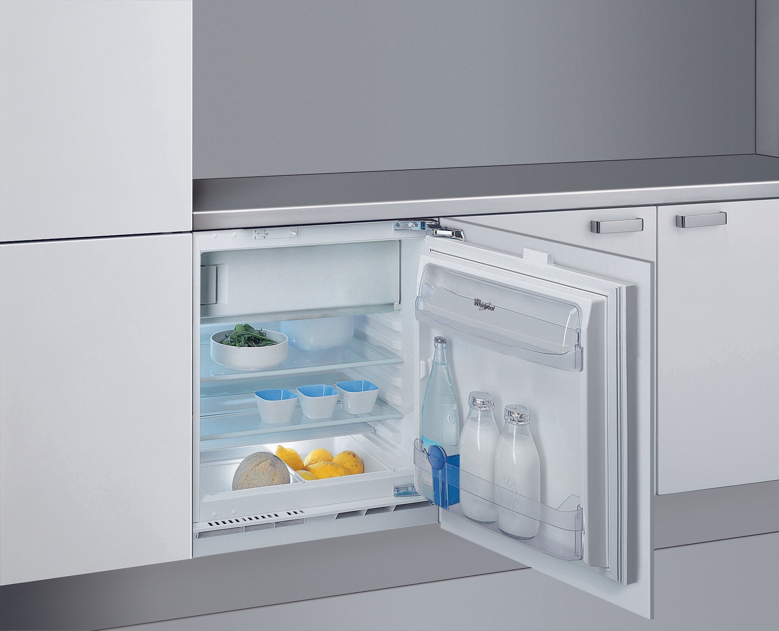 Whirlpool Under Counter Integrated Ref&Freezer 60cm 126Lit Whirlpool Under Counter Integrated Ref&Freezer 60cm 126Lit